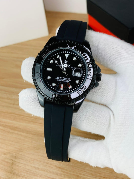 RLX Yacht-Master Round Dial With Black Rubber Strap