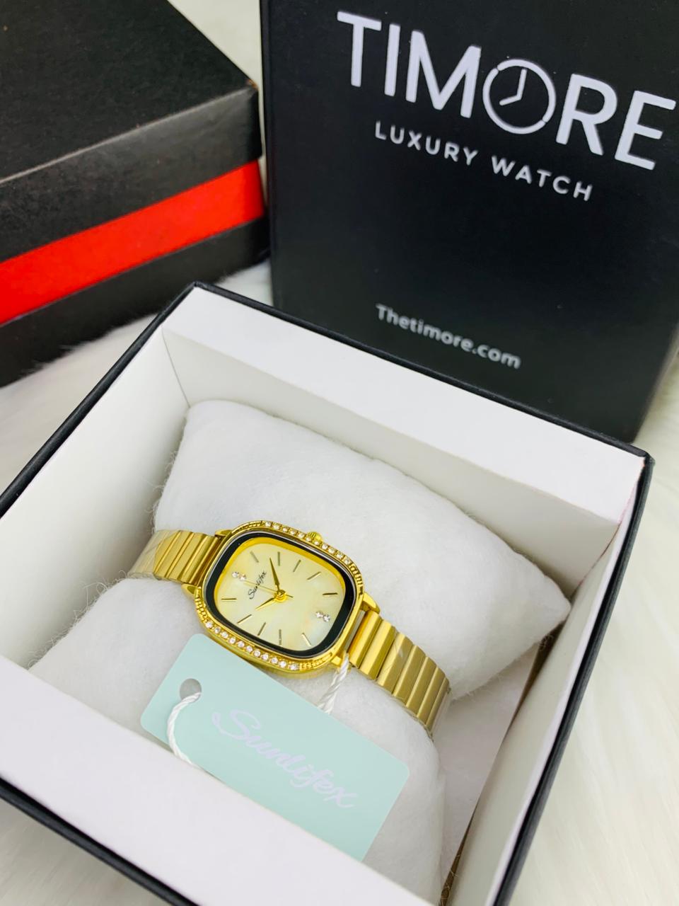 Sunlifex Women’s Luxury Gold Watch – Elegant Vintage Roman Series